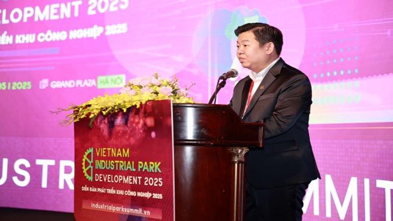 Các chuyên gia thảo luận về các giải pháp đầu tư, phát triển khu công nghiệp bền vững. Các chuyên gia thảo luận về các giải pháp đầu tư, phát triển khu công nghiệp bền vững.