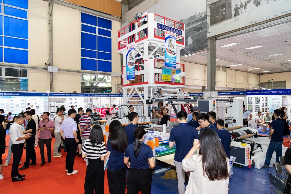 HanoiPlas 2025: Thúc đẩy ngành nhựa, cao su phát triển bền vững - ảnh 4 HanoiPlas 2025: Thúc đẩy ngành nhựa, cao su phát triển bền vững - ảnh 4