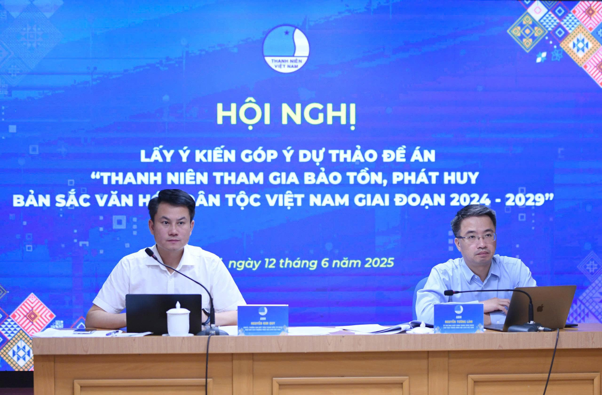 Hội nghị lấy ý kiến góp ý dự thảo Đề án “Thanh niên tham gia bảo tồn, phát huy bản sắc văn hóa dân tộc Việt Nam giai đoạn 2024 - 2029”. Hội nghị lấy ý kiến góp ý dự thảo Đề án “Thanh niên tham gia bảo tồn, phát huy bản sắc văn hóa dân tộc Việt Nam giai đoạn 2024 - 2029”.