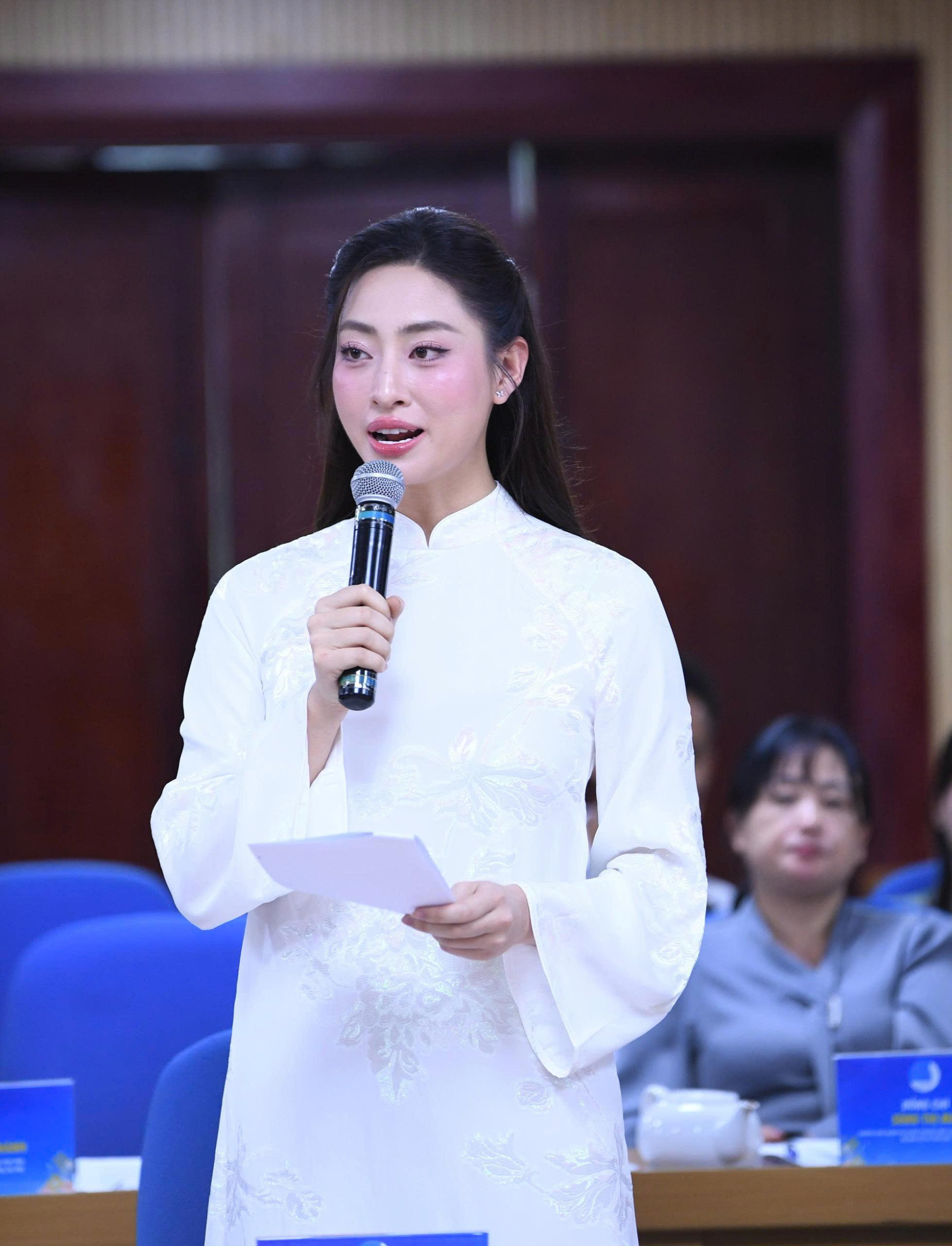 Hoa hậu Thế giới Việt Nam năm 2019 Lương Thùy Linh. Hoa hậu Thế giới Việt Nam năm 2019 Lương Thùy Linh.