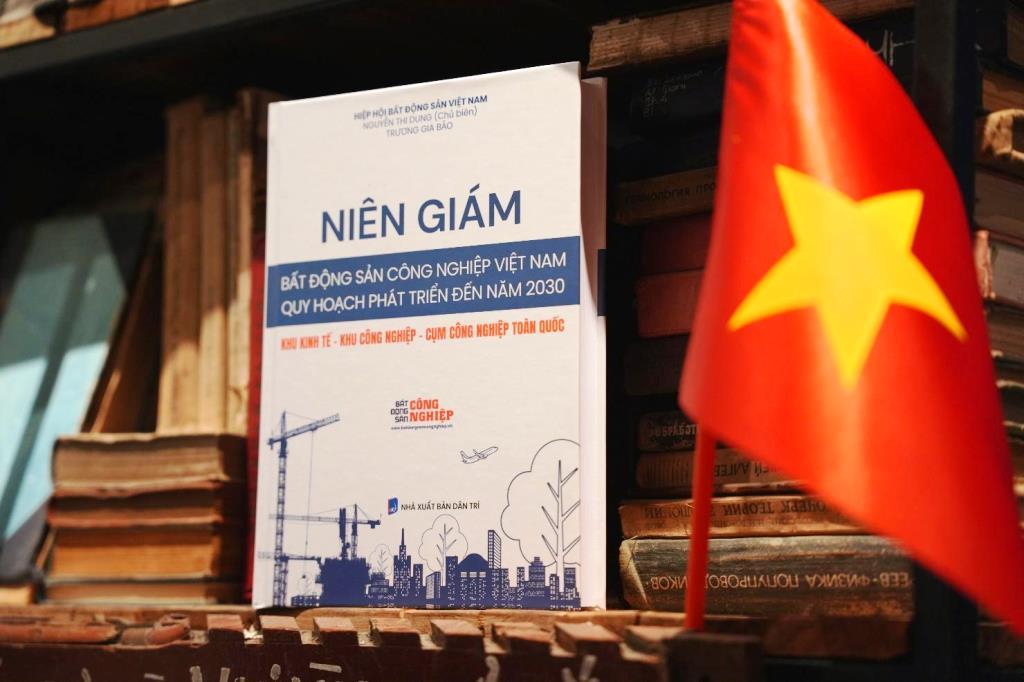 Niên giám Bất động sản Công nghiệp Việt Nam: Bản đồ chiến lược tra cứu khu công nghiệp, cụm công nghiệp toàn quốc đến năm 2030 - ảnh 2 Niên giám Bất động sản Công nghiệp Việt Nam: Bản đồ chiến lược tra cứu khu công nghiệp, cụm công nghiệp toàn quốc đến năm 2030 - ảnh 2