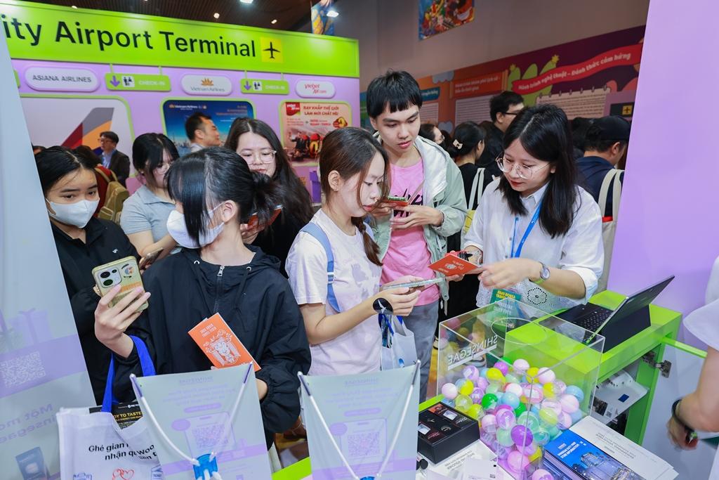 Hơn 70.000 người tham dự Lễ hội Du lịch Hàn Quốc 2025 tại TP.HCM - ảnh 2 Hơn 70.000 người tham dự Lễ hội Du lịch Hàn Quốc 2025 tại TP.HCM - ảnh 2