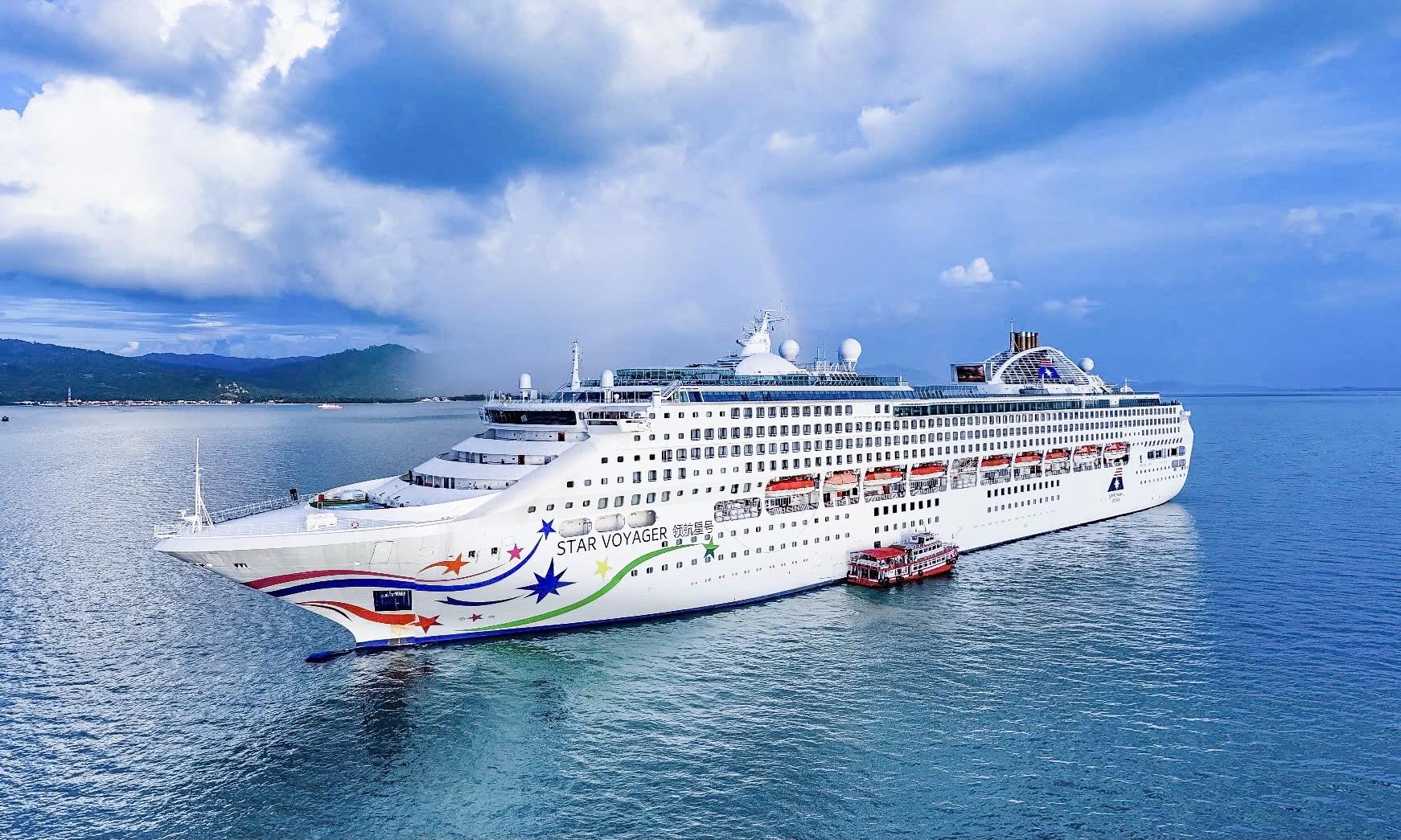Siêu du thuyền 5 sao Star Voyager. Siêu du thuyền 5 sao Star Voyager.
