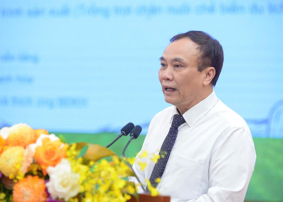Ông Lê Đức Thịnh, Cục trưởng Cục Kinh tế hợp tác và Phát triển nông thôn, phát biểu tại diễn đàn. Ông Lê Đức Thịnh, Cục trưởng Cục Kinh tế hợp tác và Phát triển nông thôn, phát biểu tại diễn đàn.