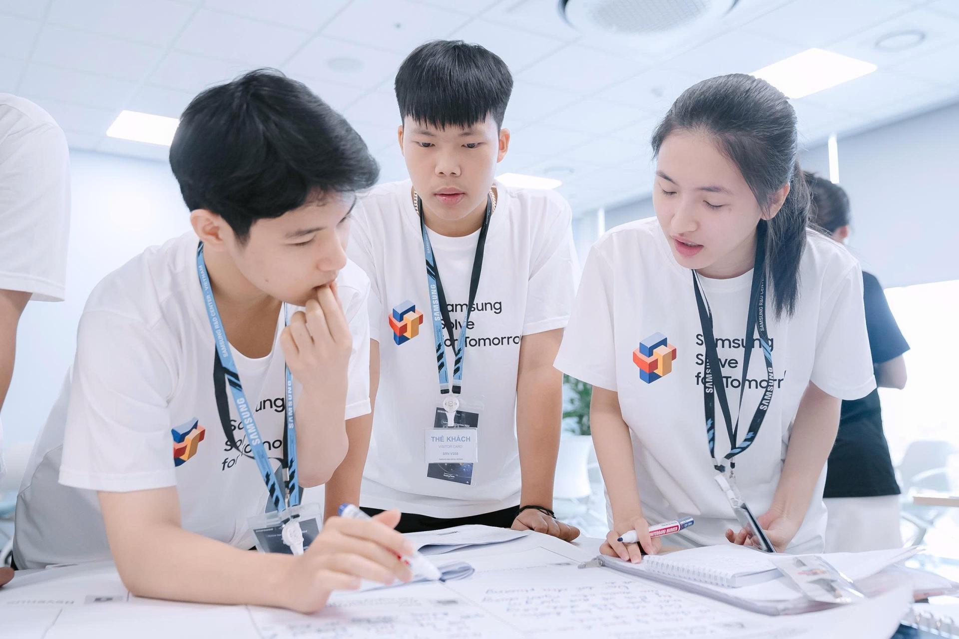 TOP 50 sẽ có cơ hội tham gia nhiều chương trình tập huấn bổ ích trong quá trình phát triển mô hình sản phẩm. TOP 50 sẽ có cơ hội tham gia nhiều chương trình tập huấn bổ ích trong quá trình phát triển mô hình sản phẩm.