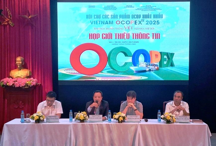 Ông Bùi Quang Hưng, Phó cục trưởng Cục Xúc tiến thương mại (Bộ Công Thương) thông tin về VIETNAM OCOPEX 2025. Ông Bùi Quang Hưng, Phó cục trưởng Cục Xúc tiến thương mại (Bộ Công Thương) thông tin về VIETNAM OCOPEX 2025.