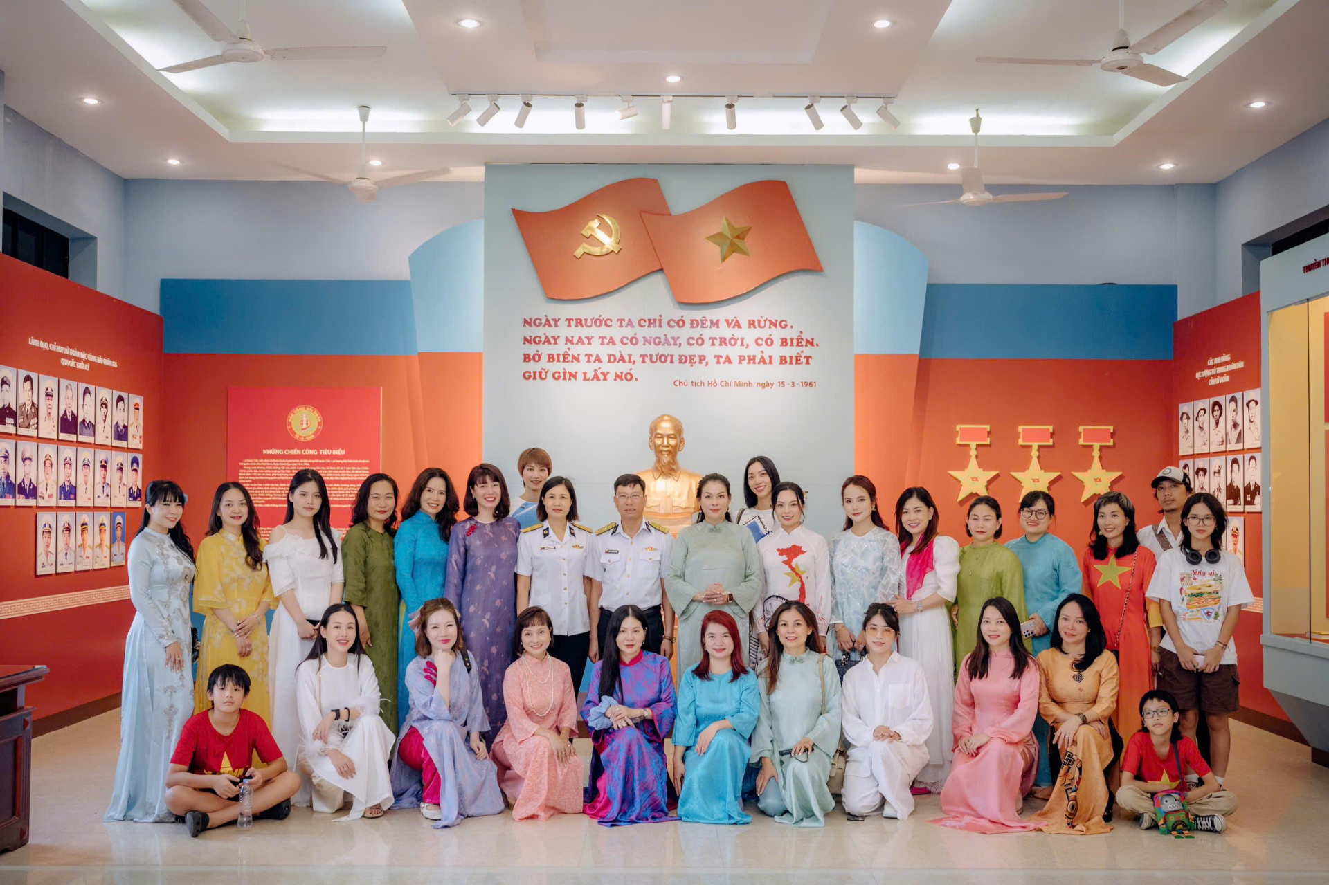 S Women S tổ chức chương trình “Tri ân tháng 7 – Hướng về biển đảo quê hương” tại Lữ đoàn Đặc công nước 126 - ảnh 3 S Women S tổ chức chương trình “Tri ân tháng 7 – Hướng về biển đảo quê hương” tại Lữ đoàn Đặc công nước 126 - ảnh 3