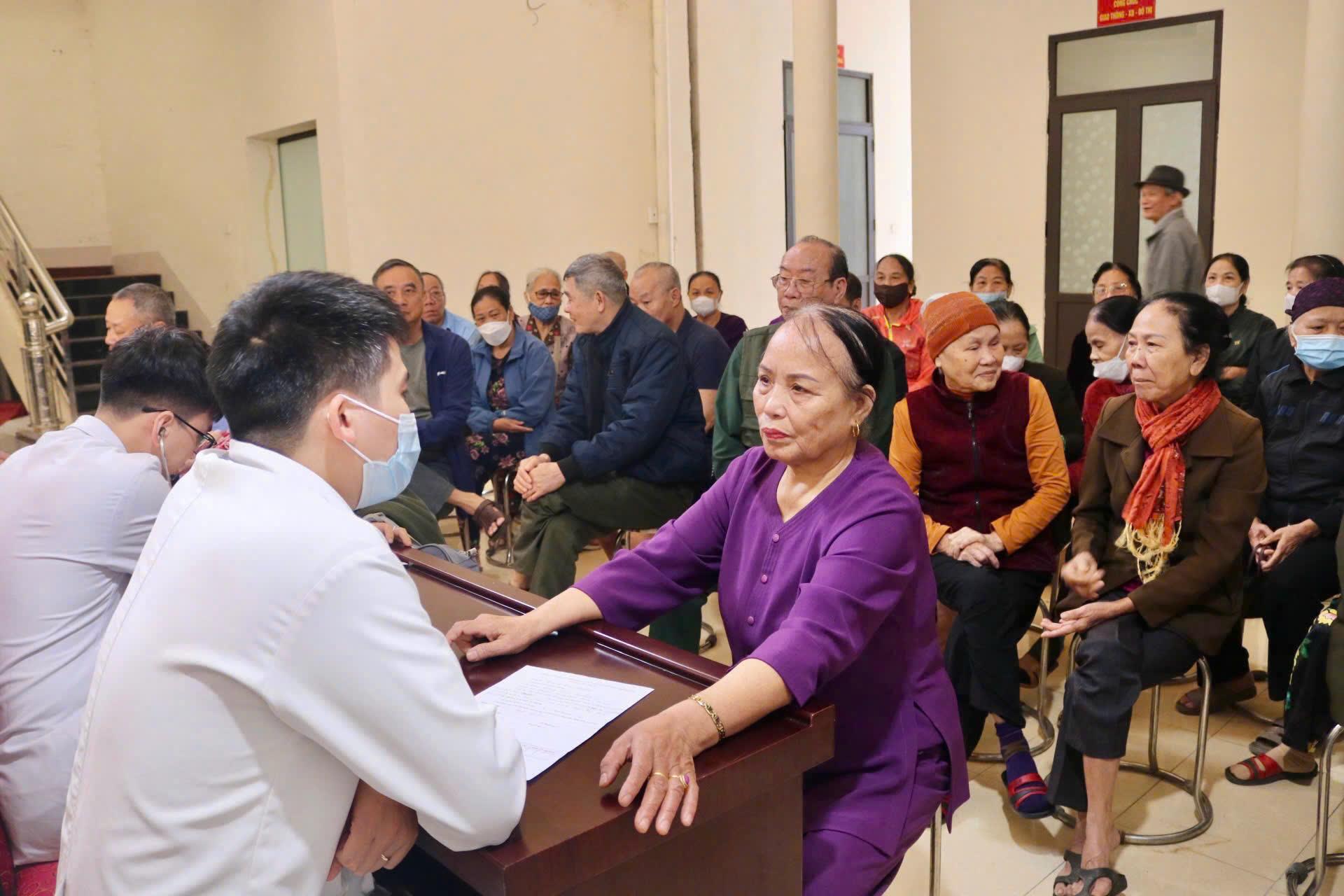 Hội Thầy thuốc trẻ Việt Nam triển khai chuỗi hoạt động CAREME tại Nghệ An và Tuyên Quang - ảnh 4 Hội Thầy thuốc trẻ Việt Nam triển khai chuỗi hoạt động CAREME tại Nghệ An và Tuyên Quang - ảnh 4