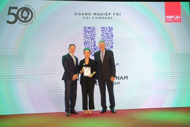 Unilever Việt Nam được vinh danh tại giải thưởng Doanh nghiệp Phát triển Bền vững - Corporate Sustainability Awards.