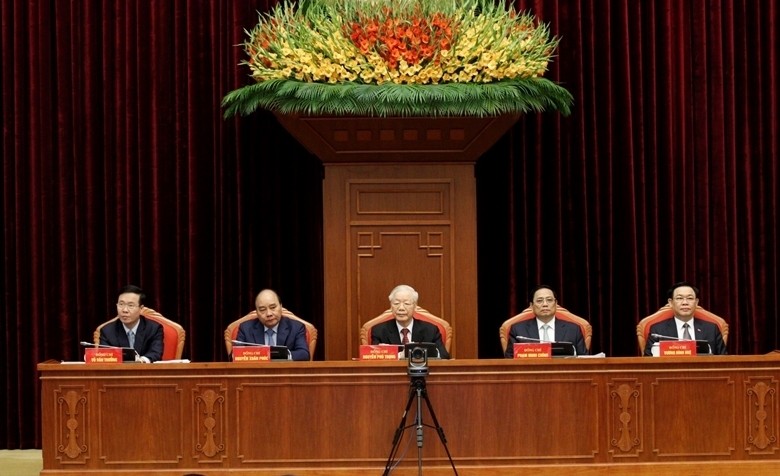 Tổng Bí thư và các đồng chí Ủy viên Bộ Chính trị chủ trì Hội nghị.  