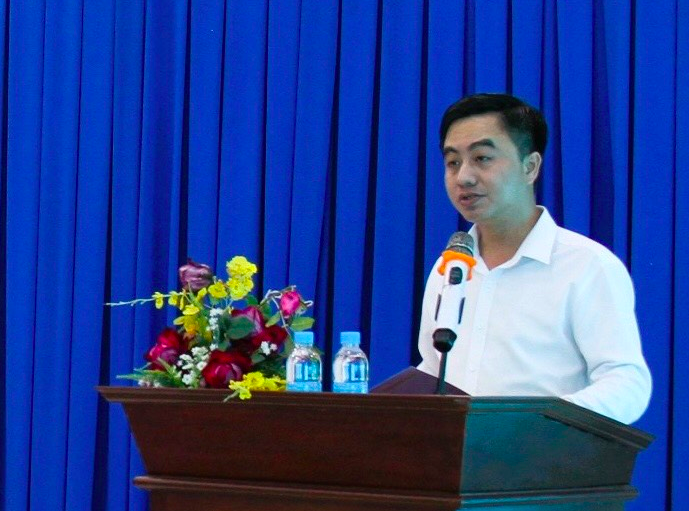 Ông Trần Quốc Duy - Giám đốc TT XTĐTTM&DL tỉnh Bình Phước phát biểu tại hội thảo.