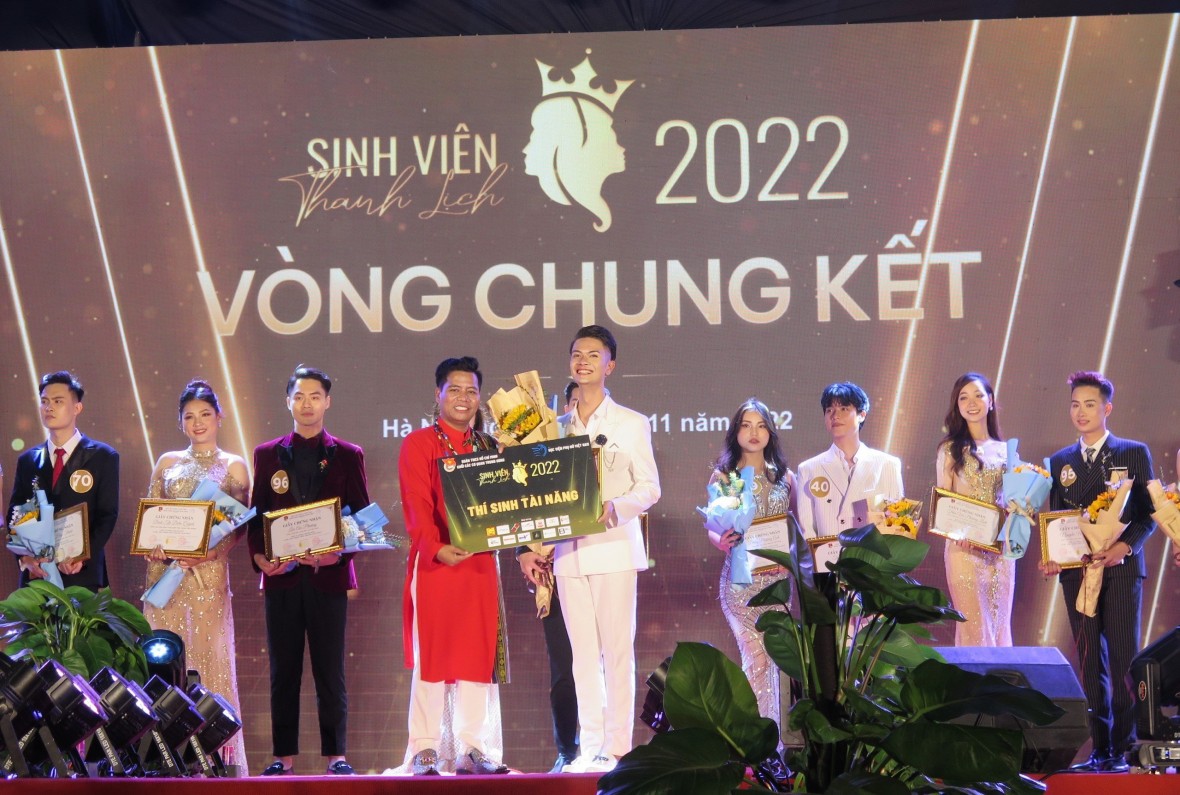 Chung kết cuộc thi sinh viên thanh lịch