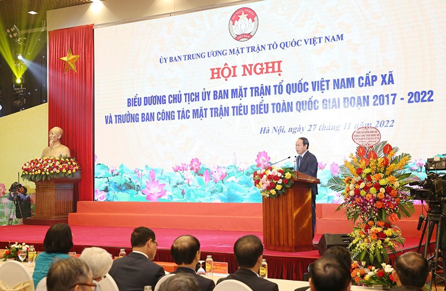 Phó Chủ tịch - Tổng Thư ký Ủy ban Trung ương MTTQ Việt Nam Lê Tiến Châu phát biểu tại Hội nghị.