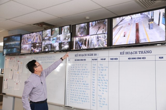 Cán bộ Phòng kiểm định xe cơ giới, Cục Đăng kiểm Việt Nam trực tiếp kiểm tra, giám sát hoạt động của các Trung tâm đăng kiểm – Ảnh: Cục Đặng kiểm Việt Nam