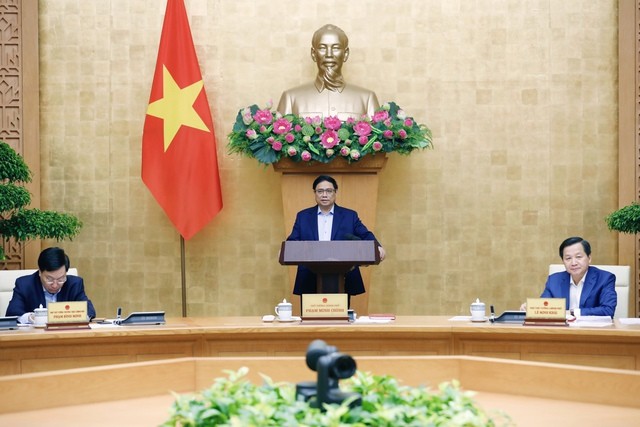 Thủ tướng Phạm Minh Chính nhấn mạnh tại phiên họp Chính phủ: Trách nhiệm của cơ quan nhà nước càng phải cao khi người dân, doanh nghiệp gặp khó khăn - Ảnh: VGP/Nhật Bắc