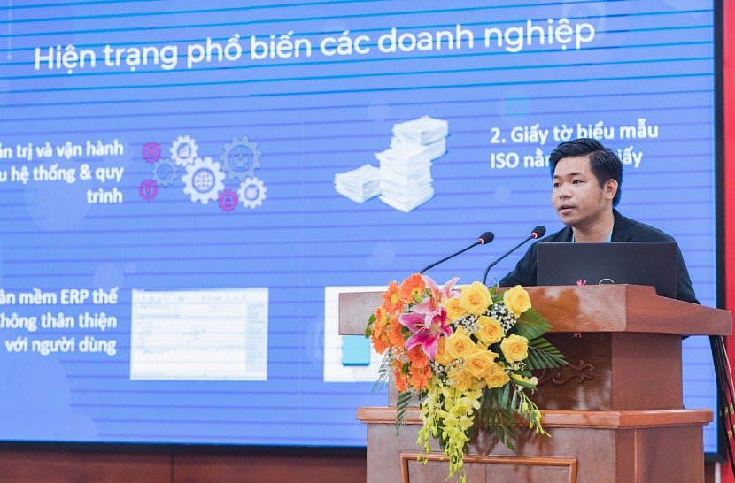 Ông Trần Tuấn Anh, Giám đốc Tư vấn Chuyển đổi số khu vực miền Nam của Base.vn, phát biểu tại một Hội thảo thúc đẩy chuyển đổi số