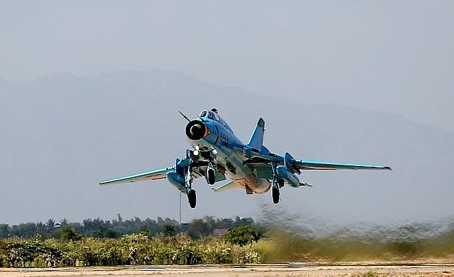 Máy bay Su-22