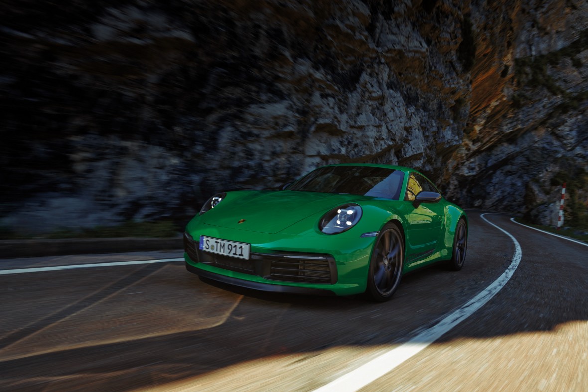Phiên bản nhẹ của siêu xe Porsche 911 Carrera T ra mắt với giá bán lẻ từ 8,23 tỷ đồng