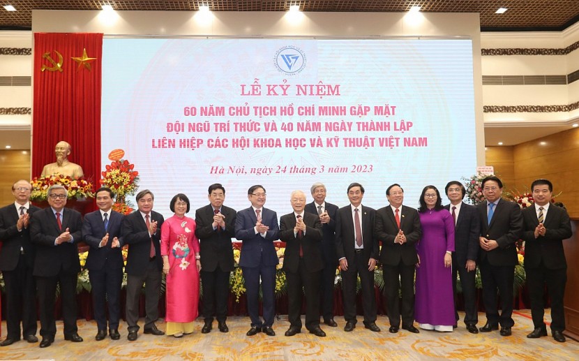 Tổng Bí thư Nguyễn Phú Trọng và đại diện Liên hiệp Hội Việt Nam