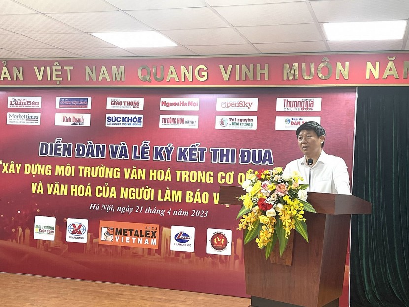 Ông Trần Thanh Lâm - Phó TB Tuyên giáo Trung ương phát biểu chỉ đạo Diễn đàn và Lễ ký kết thi đua.