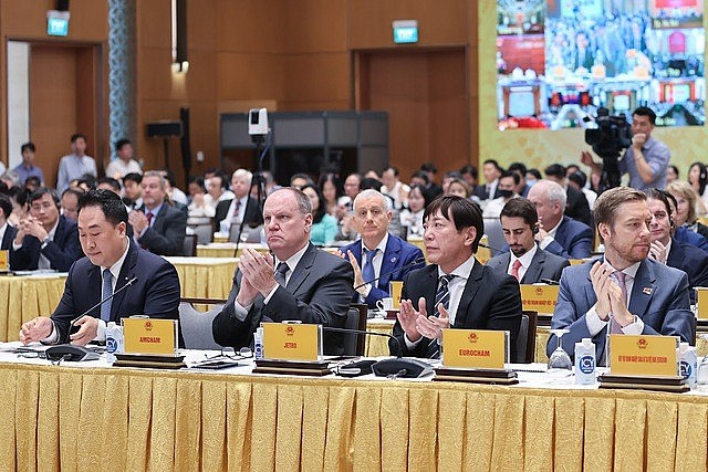 Các nhà đầu tư hoan nghênh những cam kết của Chính phủ, Thủ tướng Chính phủ đưa ra tại Hội nghị - Ảnh: VGP/Nhật Bắc
