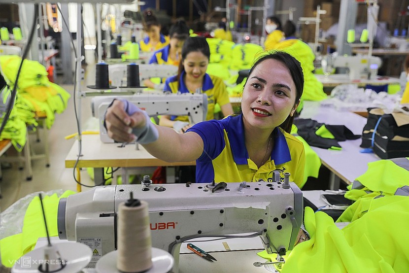 Phấn đấu nằm trong nhóm 03 nước dẫn đầu ASEAN về tốc độ tăng năng suất lao động vào năm 2030.