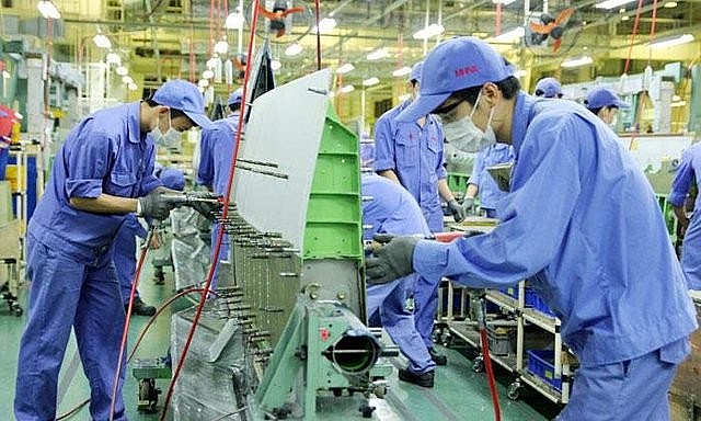 Sản xuất cánh tà máy bay dân dụng tại Công ty TNHH MHI Aerospace Việt Nam, Khu công nghiệp Thăng Long.
