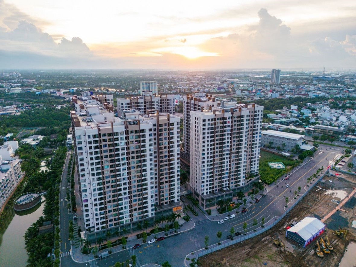 Thị trường căn hộ tại TP Hồ Chí Minh trong 6 tháng đầu năm ghi nhận giảm cả về nguồn cung và giá.