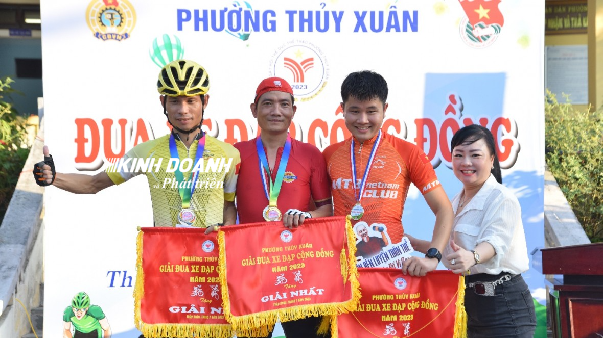 Chương trình “Đua xe đạp cộng đồng” năm 2023 tại phường Thuỷ Xuân đã thành công rực rỡ. Các vận động viên hoàn thành xuất sắc các vòng đua và giành được các giải thưởng khác nhau.