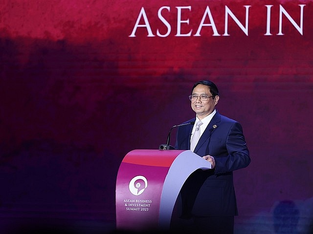 Thủ tướng kêu gọi các doanh nghiệp phát huy tinh thần đoàn kết, góp phần xây dựng ASEAN tự cường, phát triển - Ảnh: VGP/Nhật Bắc