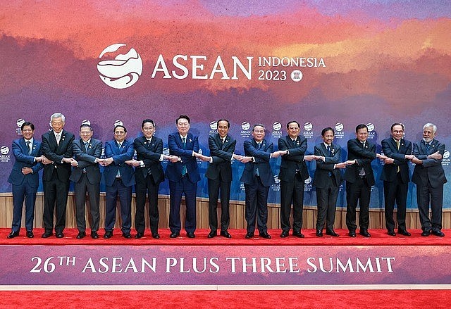 Thủ tướng Chính phủ Phạm Minh Chính cùng các nhà lãnh đạo dự Hội nghị Cấp cao ASEAN+3 (với Trung Quốc, Nhật Bản, Hàn Quốc)