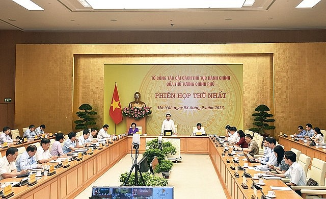 Phó Thủ tướng Trần Lưu Quang chủ trì Phiên họp thứ nhất Tổ công tác về cải cách TTHC của Thủ tướng, sáng 8/9/2023.