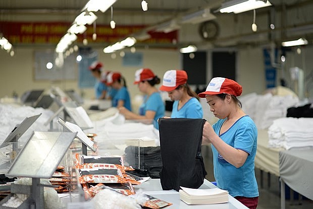 Sản xuất các đơn hàng dệt may phục vụ xuất khẩu. 