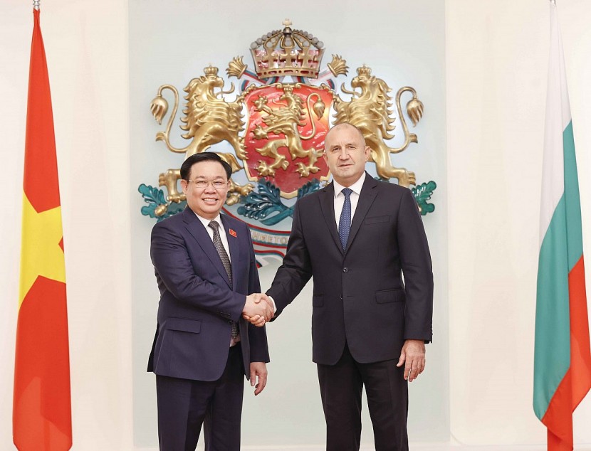 Chủ tịch Quốc hội Vương Đình Huệ hội kiến Tổng thống Bulgaria Rumen Radev