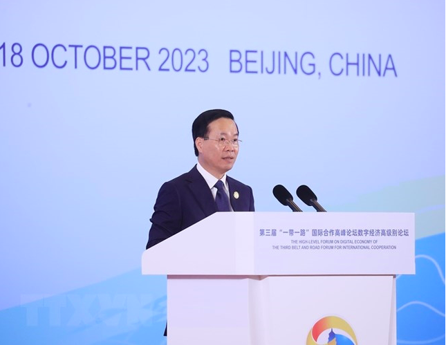 Chủ tịch nước Võ Văn Thưởng phát biểu tại Diễn đàn cấp cao hợp tác quốc tế Vành đai và Con đường tại Bắc Kinh, Trung Quốc chiều 18/10 (Ảnh: TTXVN).