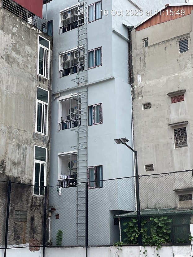 Một chung cư mini trên địa bàn phường Thịnh Quang được vận động làm thang thoát hiểm