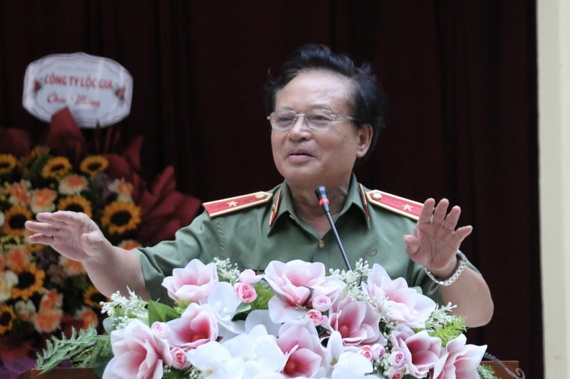 Thiếu tướng Nguyễn Hồng Thái - Nguyên Tổng Biên tập tạp chí CAND, cố vấn cấp cao Báo GD&amp;amp;TĐ, phát biểu tại chuyên đề. ảnh 7
