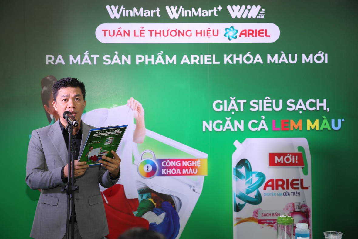 Ông Nguyễn Minh Tâm, đại diện WinCommerce chia sẻ tại buổi lễ ra mắt sản phẩm Ariel Khoá Màu Mới.