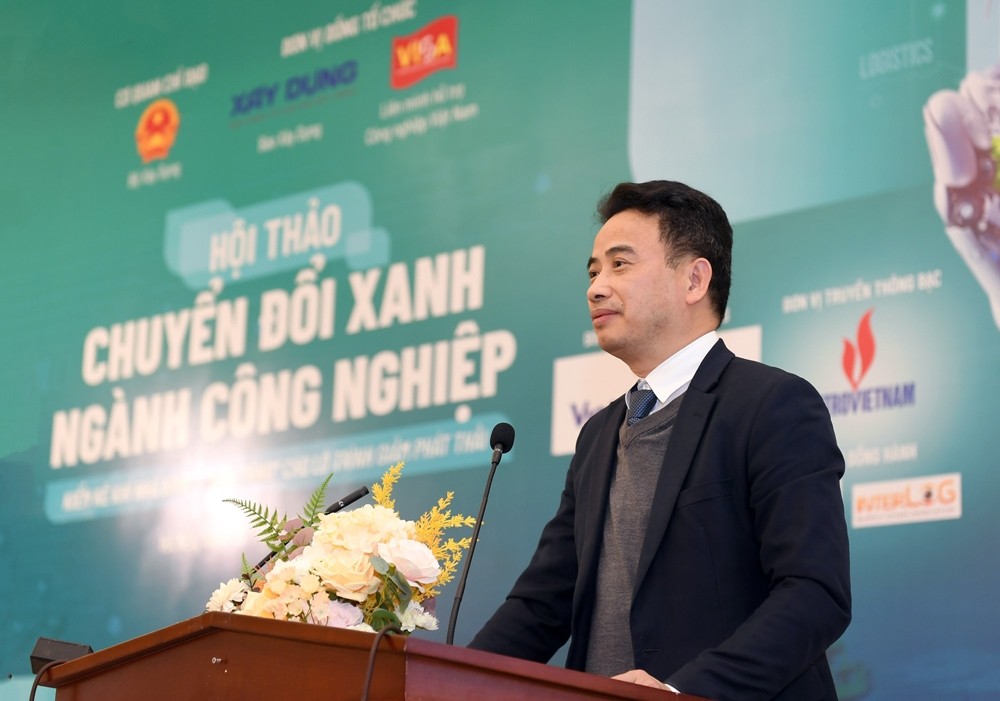 PGS.TS Vũ Ngọc Anh - Vụ trưởng Vụ Khoa học công nghệ và môi trường (Bộ Xây dựng) phát biểu tại Hội thảo.