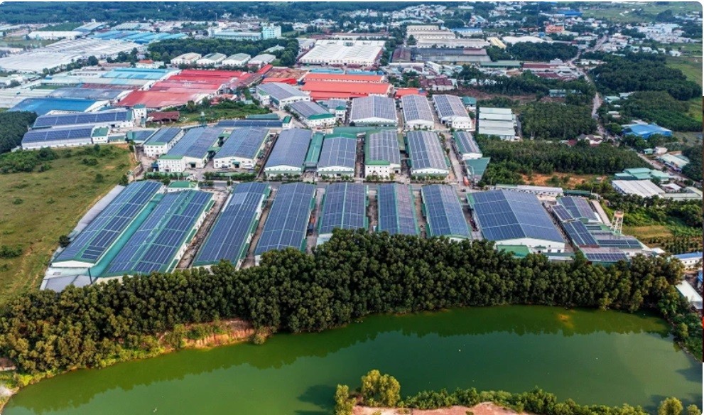 EY Việt Nam nhận định bất động sản công nghiệp và bất động sản hạ tầng logistics sẽ hấp dẫn nhà đầu tư hơn cả. 