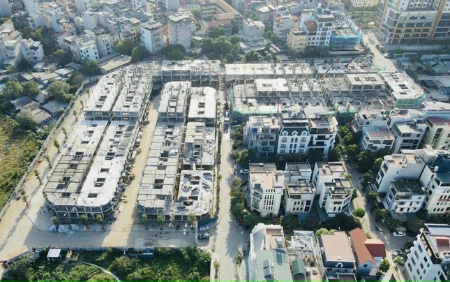 Nguồn cung nhà ở tại Hà Nội ngày càng khan hiếm (Ảnh minh hoạ)