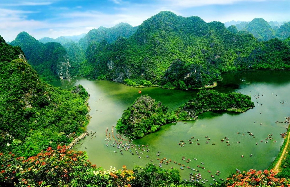 Quần thể danh thắng Tràng An được Tổ chức UNESCO ghi danh là Di sản Văn hóa và Thiên nhiên Thế giới vào ngày 25/6/2014.