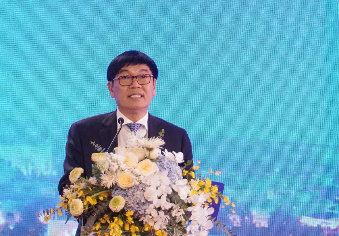 Chủ tịch Hội đồng quản trị Trần Đình Long phát biểu tại hội nghị. Ảnh: HPG.