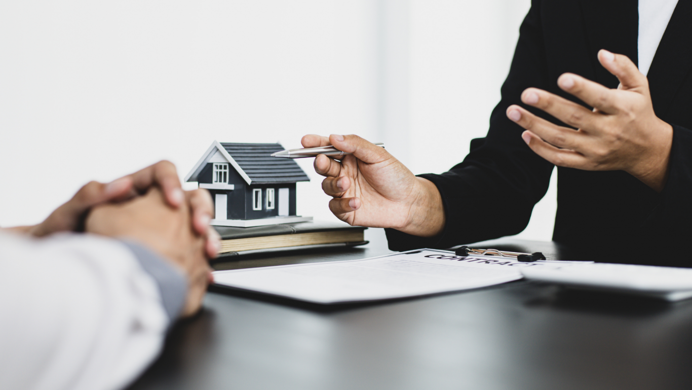 Cá nhân kinh doanh bất động sản quy mô nhỏ cần thành lập công ty không? (Ảnh minh họa) Cá nhân kinh doanh bất động sản quy mô nhỏ cần thành lập công ty không? (Ảnh minh họa)