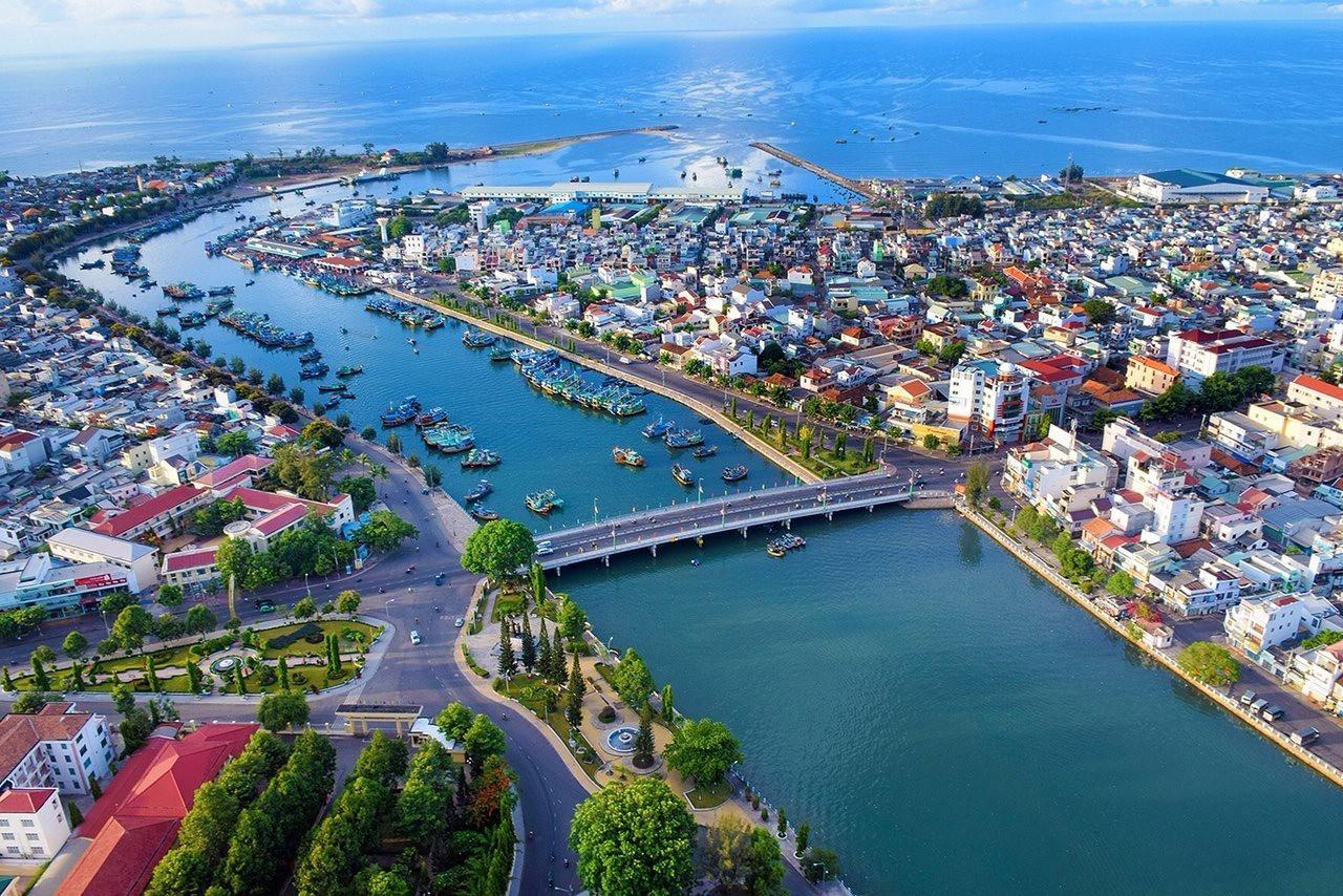 Bình Thuận đã thông qua nhiệm vụ quy hoạch xây dựng thêm 3 khu du lịch ven biển với diện tích tổng đạt hơn 5.000 ha. (Ảnh minh họa) 