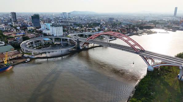 Thuỷ Nguyên sở hữu địa thế và kết cấu địa hình hiếm có, mang lại vận khí tốt cho vùng đất này.