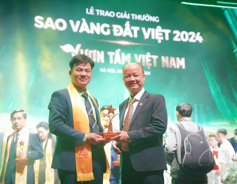 Công ty Tiến Nông vinh dự nhận giải thưởng Sao Vàng Đất Việt 2024.