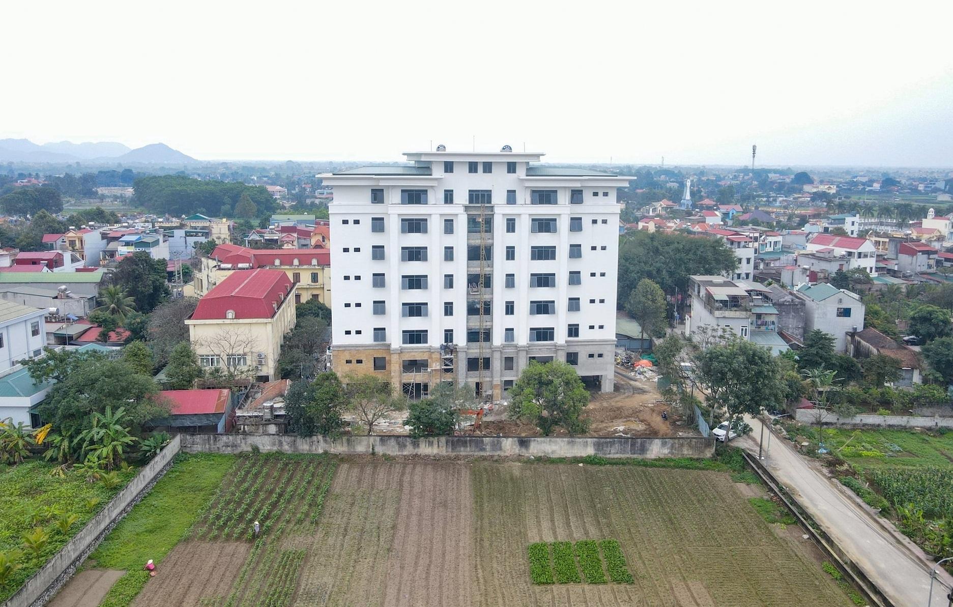 Tính đến ngày 16/4/2025, tỉnh Thanh Hóa đã giải ngân 2.895 tỷ đồng vốn đầu tư công. Tính đến ngày 16/4/2025, tỉnh Thanh Hóa đã giải ngân 2.895 tỷ đồng vốn đầu tư công.