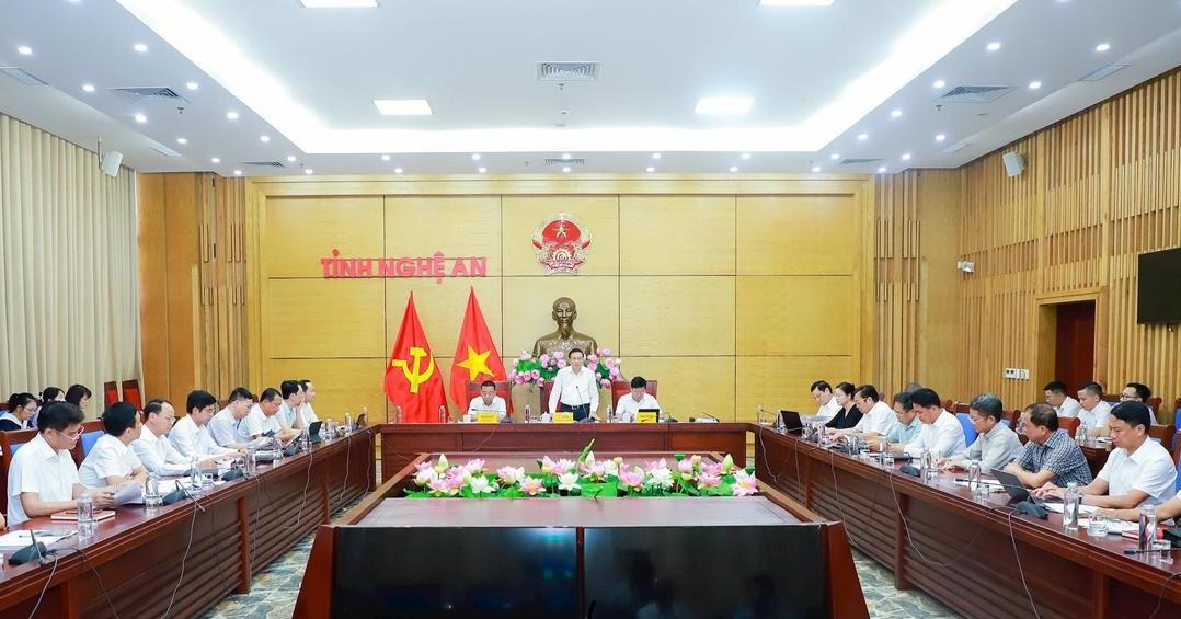 Ông Lê Hồng Vinh, Chủ tịch UBND tỉnh Nghệ An nhấn mạnh: Ông Lê Hồng Vinh, Chủ tịch UBND tỉnh Nghệ An nhấn mạnh:
