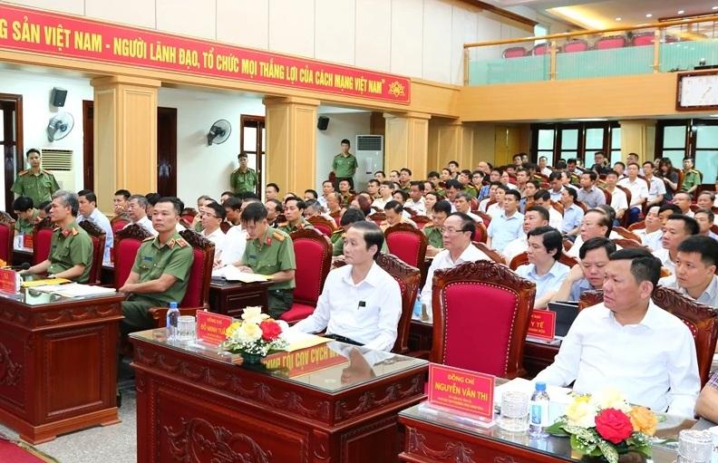 Các đại biểu tham dự hội nghị. Các đại biểu tham dự hội nghị.